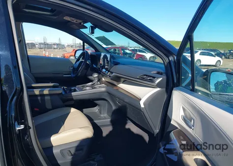 2021 Toyota Sienna Xle z USA, uszkodzony, nr VIN 5TDYRKEC2MS023578